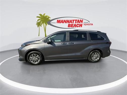 2025 Toyota Sienna XLE