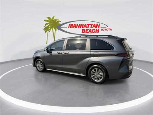 2025 Toyota Sienna XLE