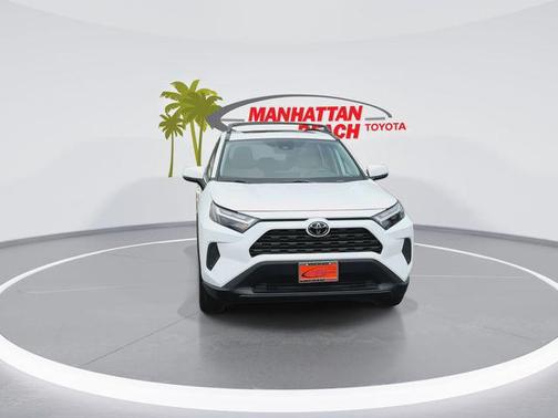 Ice Cap 2024 Toyota RAV4 XLE