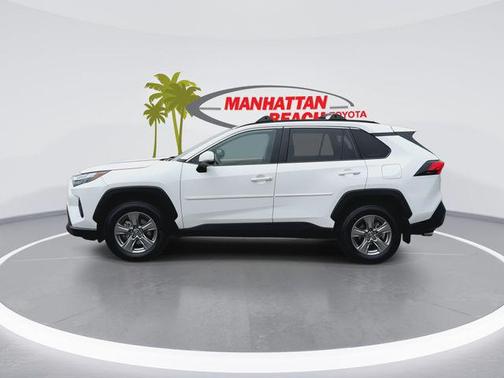 Ice Cap 2024 Toyota RAV4 XLE