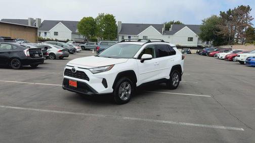 Ice Cap 2024 Toyota RAV4 XLE