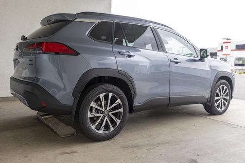 2025 Toyota Corolla Cross XLE