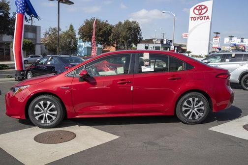 2026 Toyota Corolla Hybrid LE