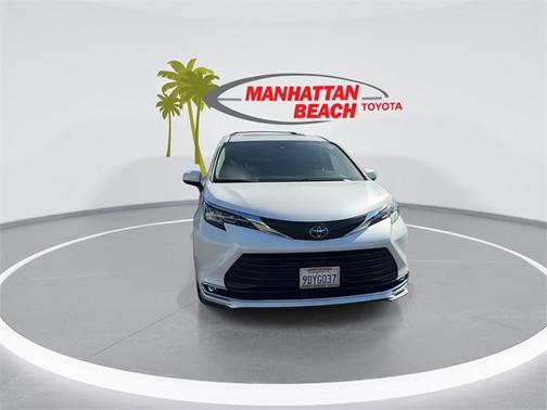 2023 Toyota Sienna XLE