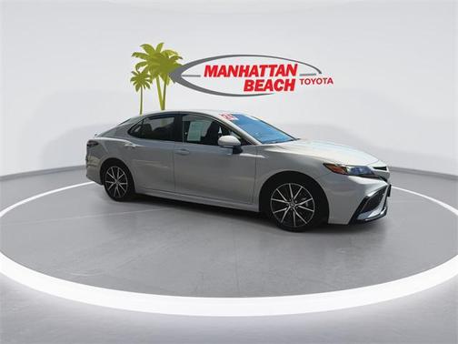 2024 Toyota Camry Hybrid SE