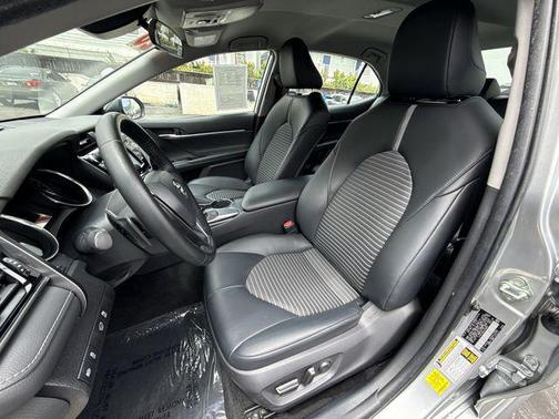 Celestial Silver Metallic 2020 Toyota Camry SE