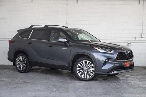 2025 Toyota Highlander Hybrid Platinum