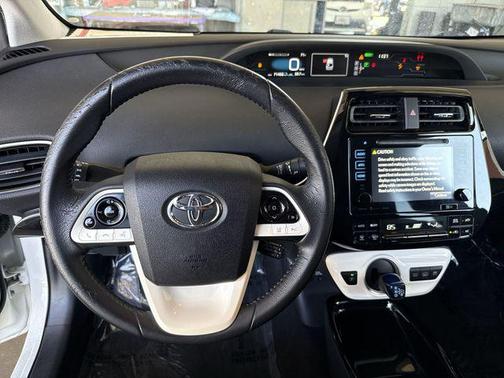 Blizzard Pearl 2017 Toyota Prius Prime Plus