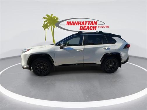 2023 Toyota RAV4 Hybrid SE