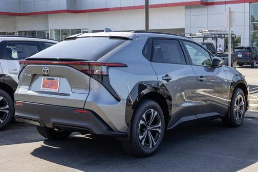 2025 Toyota bZ4X XLE
