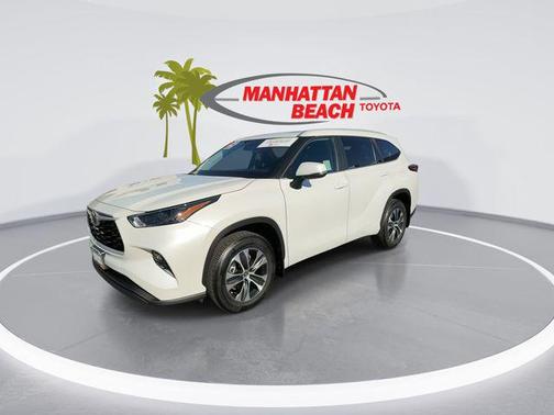 2025 Toyota Highlander XLE