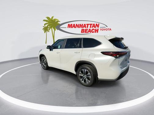 2025 Toyota Highlander XLE