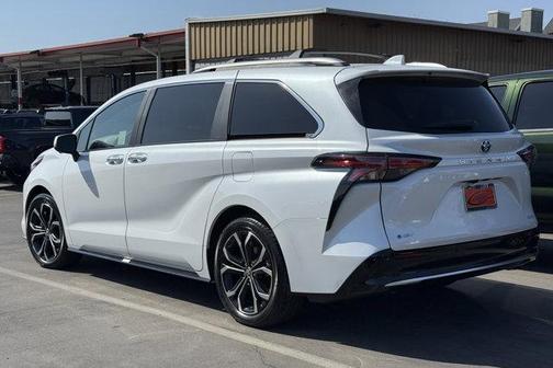 Wind Chill Pearl 2026 Toyota Sienna Platinum