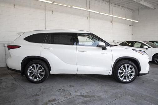 2025 Toyota Highlander Hybrid Limited