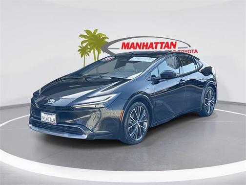 2025 Toyota Prius XLE