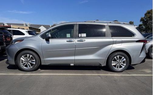2025 Toyota Sienna Limited