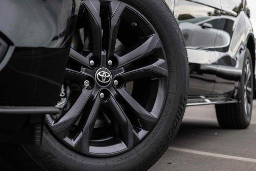 2025 Toyota Sienna Woodland Edition