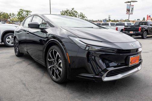 2025 Toyota Prius L