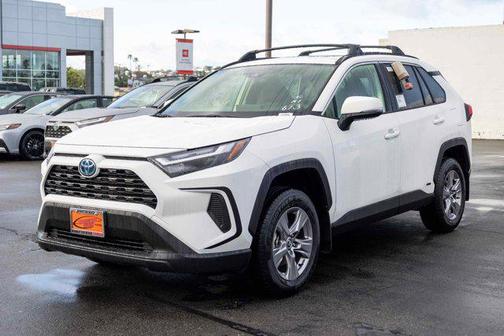 2025 Toyota RAV4 Hybrid XLE