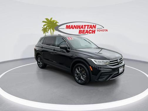 Deep Black 2023 Volkswagen Tiguan 2.0T SE