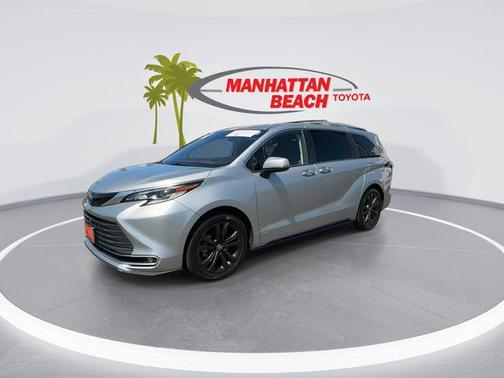 2021 Toyota Sienna Platinum 7 Passenger
