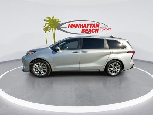 2021 Toyota Sienna Platinum 7 Passenger