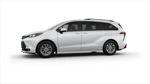 2025 Toyota Sienna XLE 7 Passenger