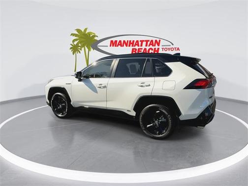 2020 Toyota RAV4 Hybrid SE