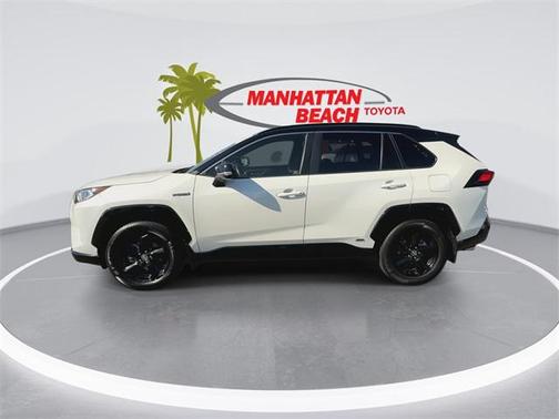 2020 Toyota RAV4 Hybrid SE