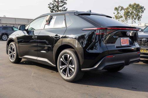 2025 Toyota bZ4X XLE