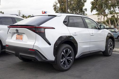 2025 Toyota bZ4X XLE