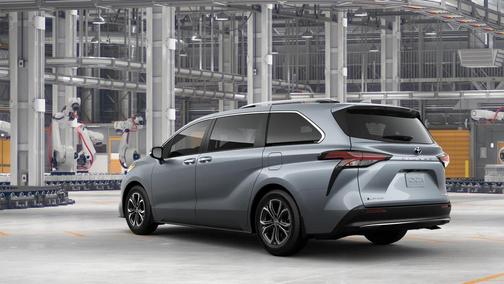 2025 Toyota Sienna Platinum 7 Passenger