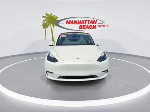 Pearl White Multi-Coat 2023 Tesla Model Y Performance Dual Motor All-Wheel Drive