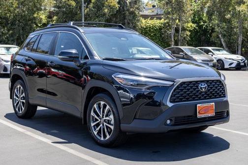 2025 Toyota Corolla Cross XLE
