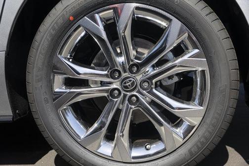 Heavy Metal 2026 Toyota Sienna Platinum