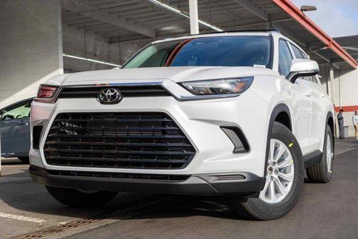 2025 Toyota Grand Highlander Hybrid XLE