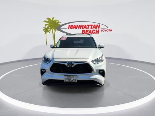 2022 Toyota Highlander Hybrid XLE
