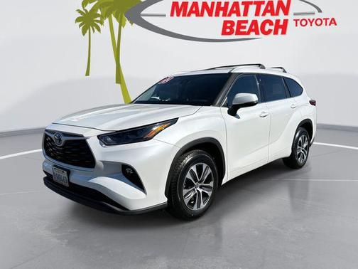 2022 Toyota Highlander Hybrid XLE