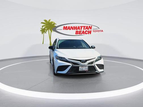 Ice Cap 2023 Toyota Camry SE