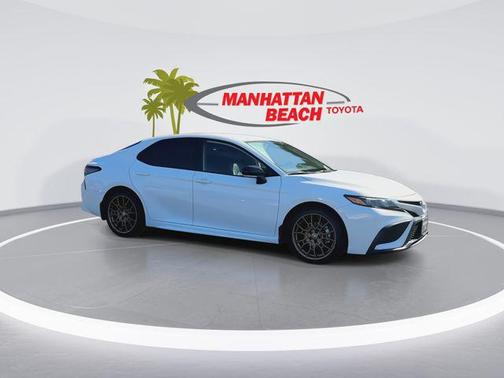 Ice Cap 2023 Toyota Camry SE