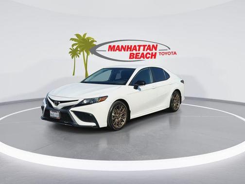 Ice Cap 2023 Toyota Camry SE