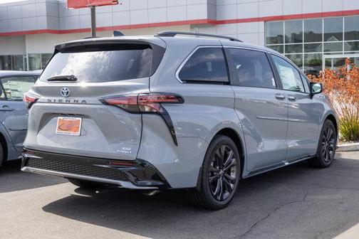 2025 Toyota Sienna XSE 7 Passenger