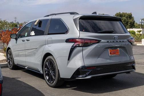 2025 Toyota Sienna XSE 7 Passenger