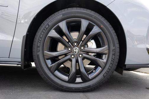 2025 Toyota Sienna XSE 7 Passenger