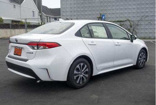 2025 Toyota Corolla Hybrid LE