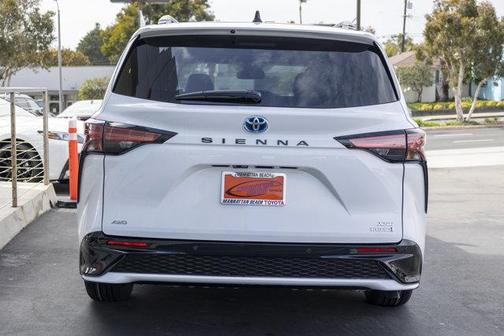 2026 Toyota Sienna XSE 7 Passenger