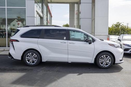 2026 Toyota Sienna XSE 7 Passenger