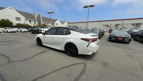 Wind Chill Pearl/Midnight Black Metallic 2022 Toyota Camry XSE