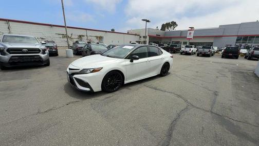 Wind Chill Pearl/Midnight Black Metallic 2022 Toyota Camry XSE