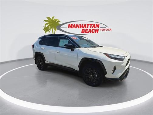 2022 Toyota RAV4 Hybrid SE